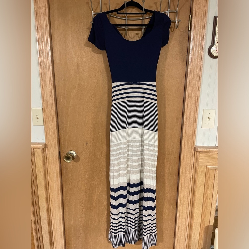 GILLI- maxi dress